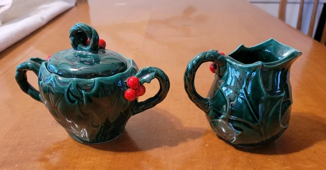 VTG Lefton Holly Leaf Creamer & Sugar Bowl, holiday classic!
