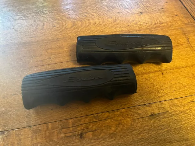 Vintage Schwinn Black Grips 22.2 4.5” Length 70s 80s Schwinn Suburban Cruiser Vintage Schwinn Black Grips 22.2 4.5” Length 70s 80s Schwinn Suburban Cruiser