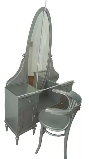 Antike Schminkkommode, Spiegelkommode, Schminktisch (Biedermeier?) mit Stuhl
