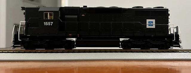Atlas Model Railroad EMD Leasing - ROAD #1557 HO SD35 HIGH NOSE LOCOMOTIVE