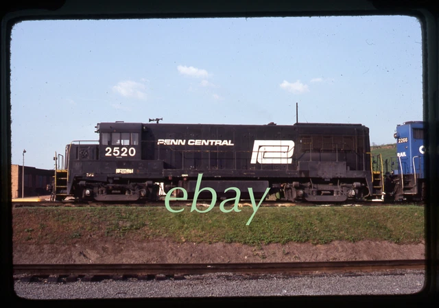 Orig Slide Penn Central PC #2520 U25B 1977