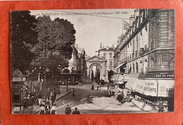 cpa 33 BORDEAUX - La Place Gambetta - La Porte Dijeaux