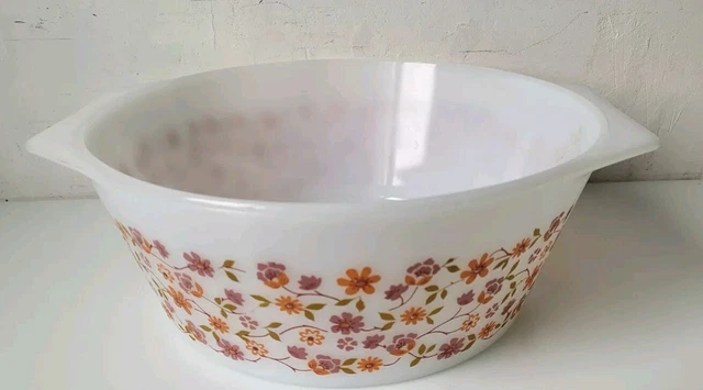 Saladier en Arcopal, vintage - Arts de la table