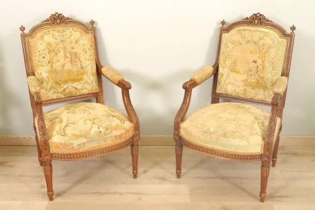 Paire de fauteuils style Louis XVI tapisserie petit point