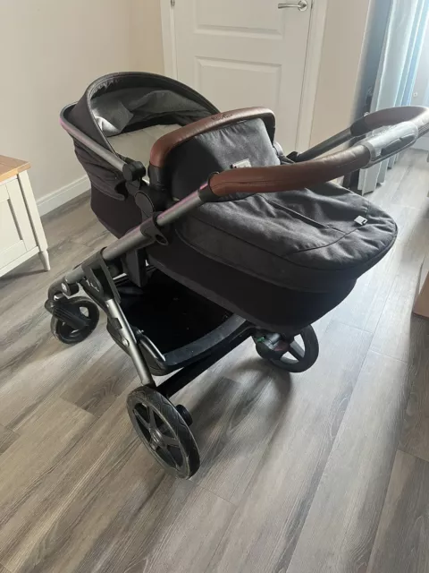 Silver cross Wave pushchair and Carrycot With Extras