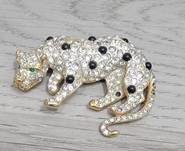 Carolee Silver Tone Snow   1.75 Leopard  Pin Duchess of Windsor
