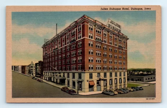 Postcard IA Dubuque Julien Dubuque Hotel Line View Old Cars A3