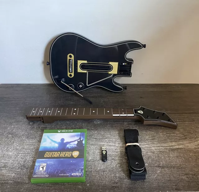 Activision Guitar Hero Live Bundle - Xbox One (PRE-OWNED) 