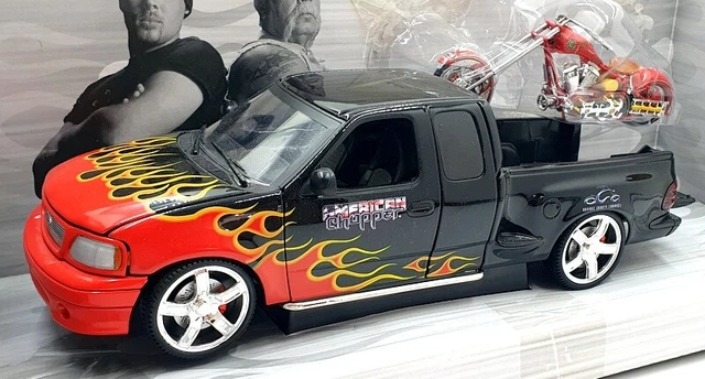 Joyride American Chopper 1/18 Scale 33878 Fire Bike Truck And Chopper Set