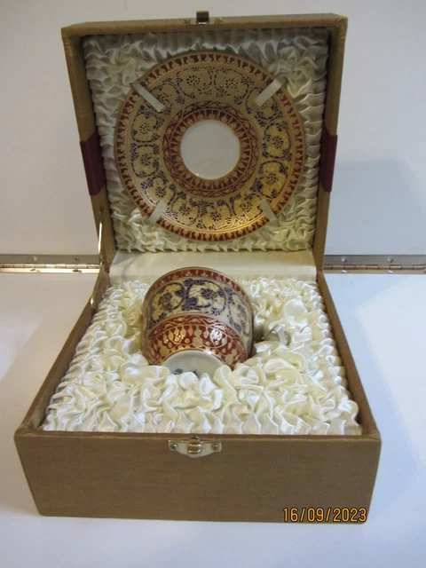 PORCELANA REAL TAILANDESA Reino de Tailandia CAFÉ/TÉ, PLATILLO en caja