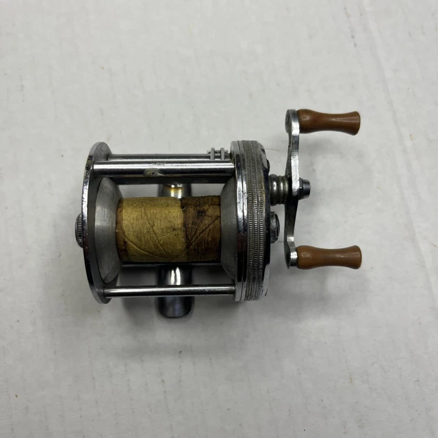 jcヒギンズモデル312 VINTAGE JC HIGGINS Model 312 Red Fishing Reel 312.39500