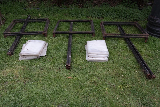 3 stage air lock ,air locock's for both asbestos removal or just to stop dust . 3 stage air lock ,air locock's for both asbestos removal or just to stop dust .