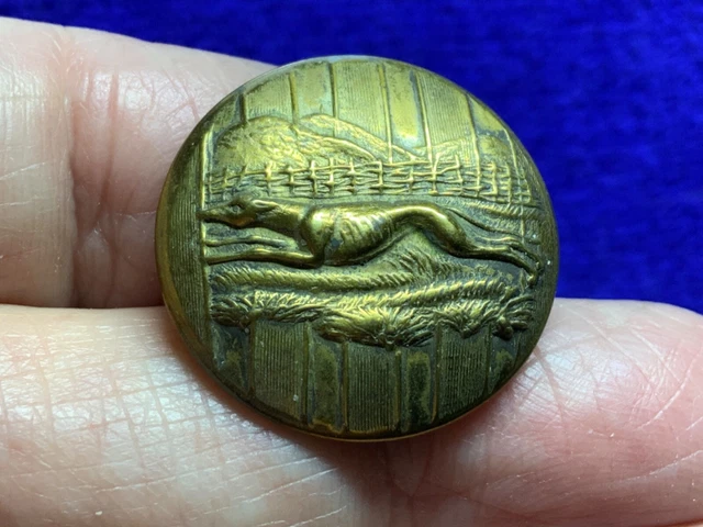 RUNNING GREYHOUND THROUGH WOODS BRASS SPORTING BUTTON 25mm 1830-50 rmdc ENGLAND
