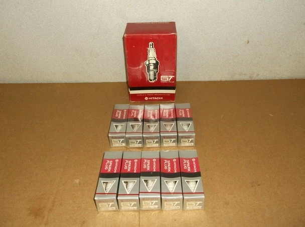 Lot of 100 Hitachi 86VW Spark Plugs for Asplundh JFX and JFZ