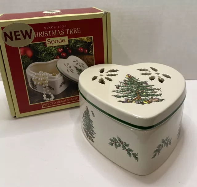 SPODE Christmas Tree Pierced Heart Shaped Porcelain Trinket Jewelry Box w/Lid