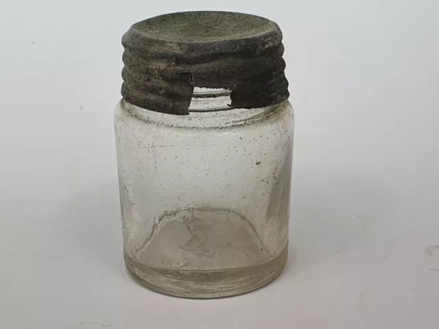 Kleine antike Glasdose Dose mit Deckel