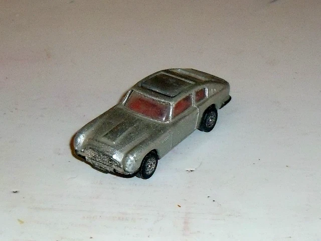 Corgi Junior 1001 James Bond Aston Martin DB6 Mint/Blistered (Black de