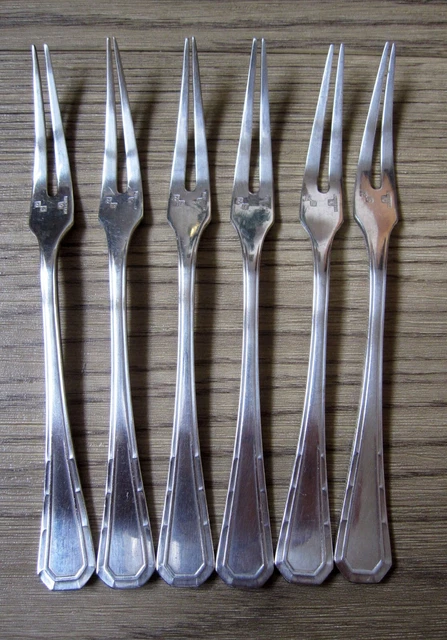 Lot de 12 couverts art déco modèle tosca orfèvre alfénide