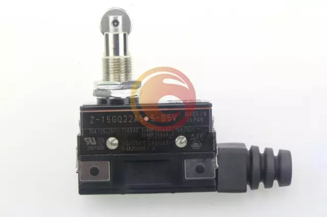 1PC Omron Z-15GQ22A55-B5V Micro Switch New