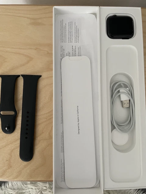 apple watch se 44mm GPS, Aluminumgehäuse, Space Grau, display defekt
