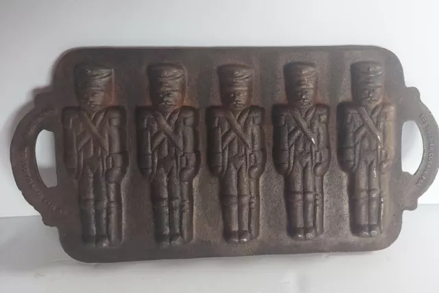 Vtg 1985 Cast Iron Toy Soldier Cookie Muffin Pan John Wright Christmas HAS RUST