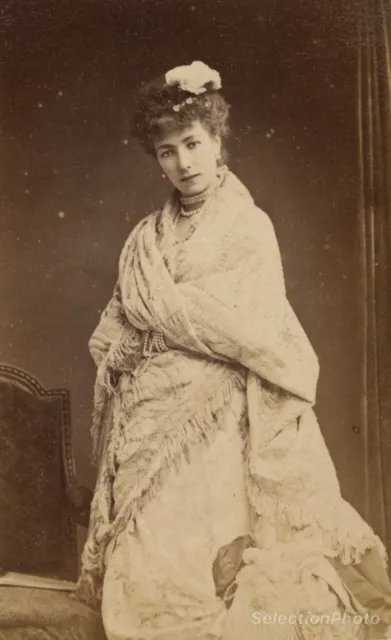 Portrait Sarah BERNHARDT par TOURTIN - Tirage albuminé original format CDV 1870