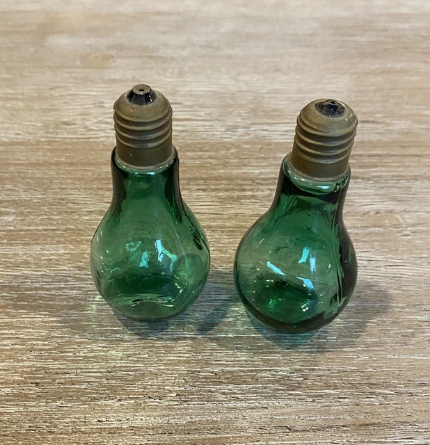 VINTAGE EMERALD GREEN Glass LightBulb 1970's Made Taiwan Salt & Pepper