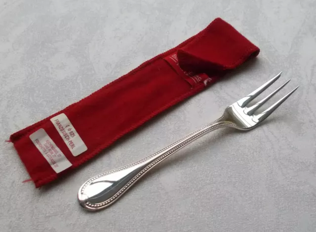 https://www.picclickimg.com/ZbsAAOSwv7xfwUBG/Rare-Robbeberking-French-Pearl-Big-Kitchen-Fork-IN.webp
