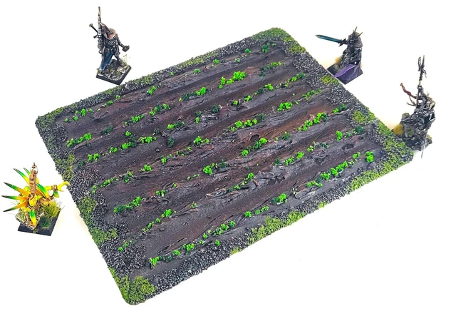 Décor De Wargame – Maison/ferme 6x8 Cm Peinte Et Floculée (Warhammer, 9th Age, AOS)