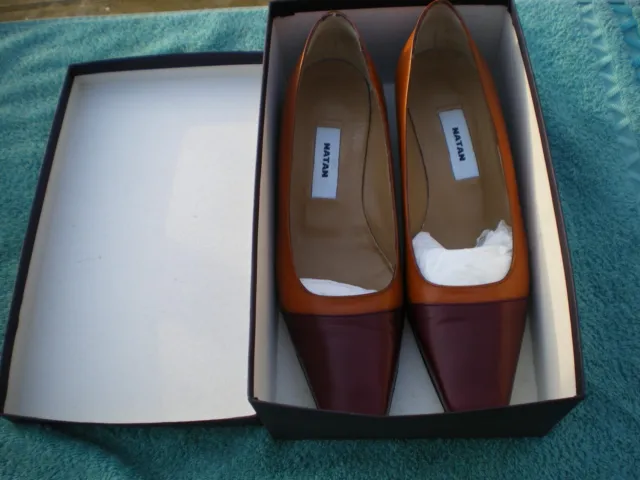 une paire de chaussures femme tout en cuir taille 381/2