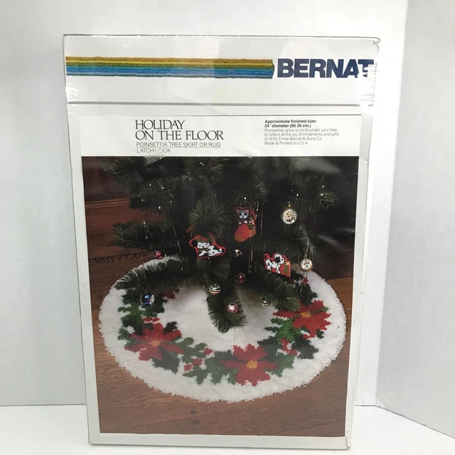 BERNAT LATCH HOOK Kit Holiday On The Floor Poinsettia Tree Skirt Or Rug