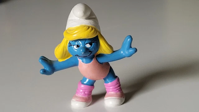 Figurine Schleich SCHTROUMPF - Coiffeuse De La Schtroumpfette - Année 1982 - PVC - Occasion