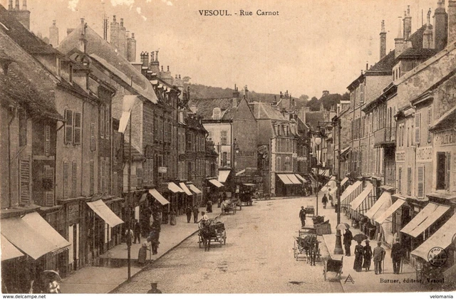 4665 cpa Vesoul - Rue Carnot