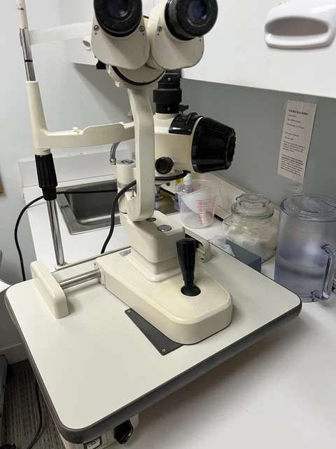 Topcon slit lamp
