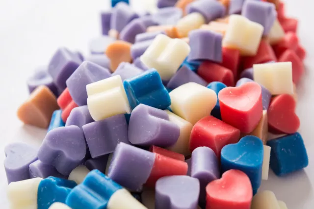 Wax Melts BUY 4 GET 1 FREE Bags of 10/25/50/100 Mini Hearts Highly Scented