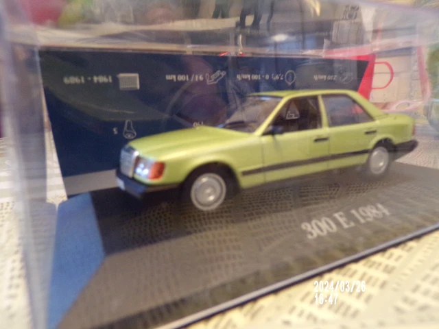 NIKKO Mercedes 300 E 1/20 - Voiture Radio Commandée, Occasion