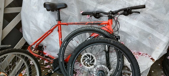 MONGOOSE VILLAIN 1 HARDTAIL MOUNTAIN BIKE LARGE. Frame forks ect