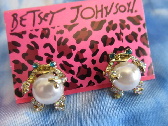 Betsey Johnson Cute Small Pearl Frog  Crystal Rhinestone Frog Stud  Earrings NEW