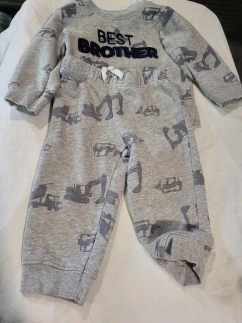 Carter's Baby's Infant Boys 2 Piece Set 12 Months Sweat Shirt and Pants Outfit