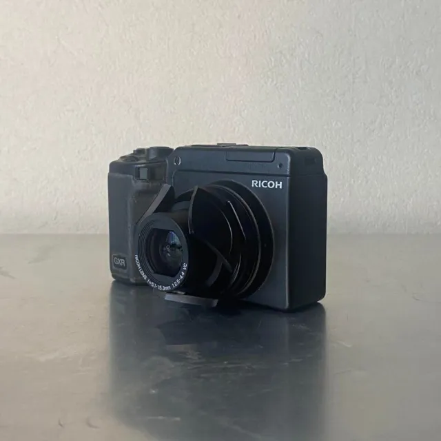 RICOH GXR Digital Camera with S10 24-72mm F2.5-4.4 VC Lens , HA-3 Hood Adapter 2