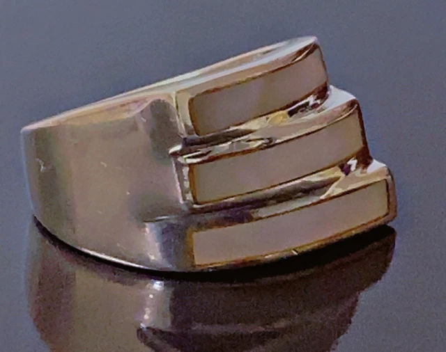 Bague Chevalière Ancienne En Argent Massif Avec Nacre – Modèle Tank T57 – Occasion