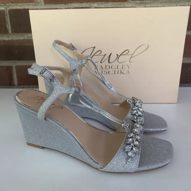 Jewel Badgley Mischka Womens Oakes Silver Wedge Evening Sandals US 7.5 M NEW