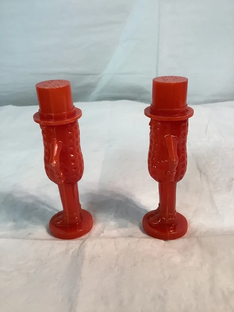 VTG Planters Peanuts Mr. Peanut Red-Orange Salt & Pepper Shakers 2