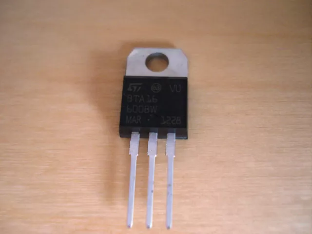 1x BTA16-600BW BTA16-600BWRG Triac Thyristor 16A 600V TO220