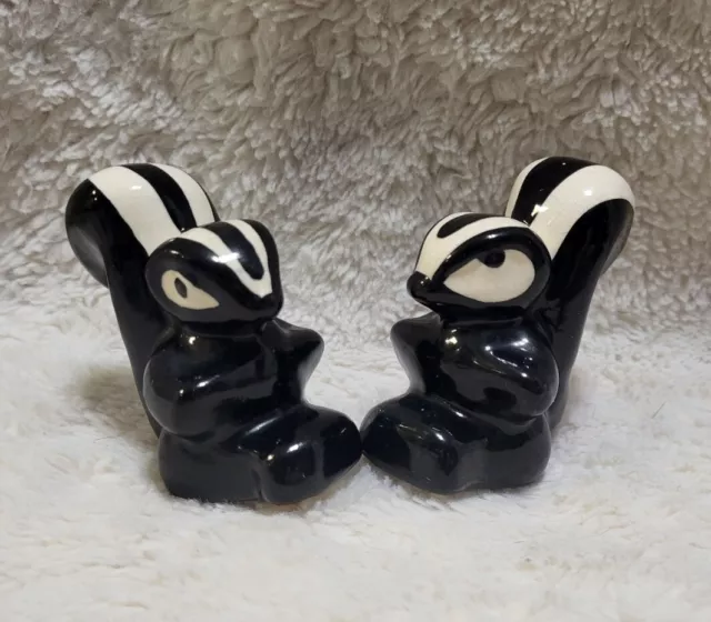 Vintage Ceramic Walker Potteries Monrovia California Skunk Figurines Set Of 2