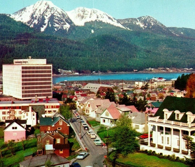 JUNEAU ALASKA AK Downtown Area and Federal Building UNP Chrome Postcard