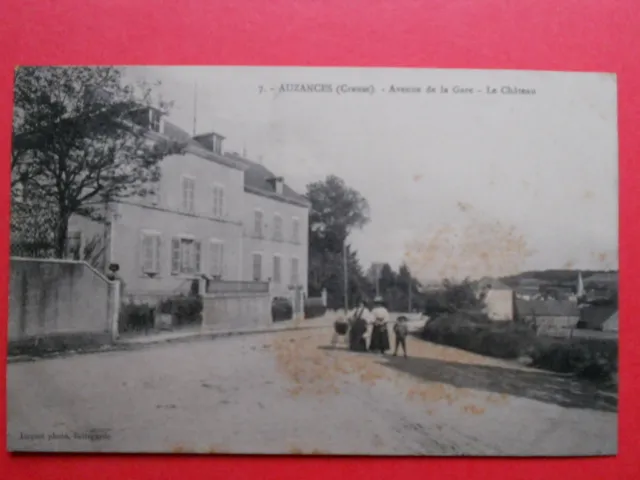 AUZANCES ( 1263 Hab. )   :  Avenue de la Gare  -  Le Château.........VO.1915.
