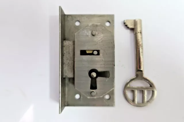 Möbel Einbauschloss Antik m. Schlüssel Möbelschloss Kommode Dornmaß 20 mm Rechts