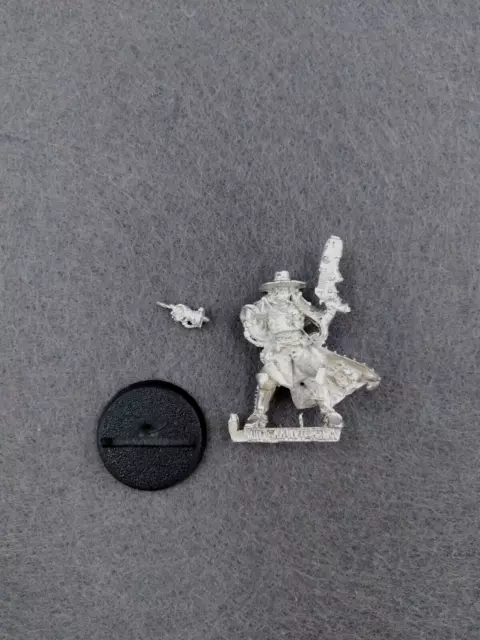 Inquisitor Witch Hunters Gideon Lorr Warhammer 40000 metal Oop