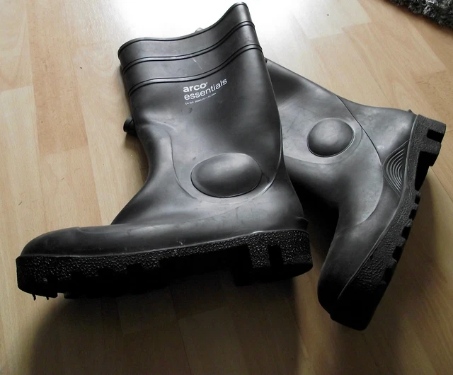 Steel toe cap welly boots hotsell